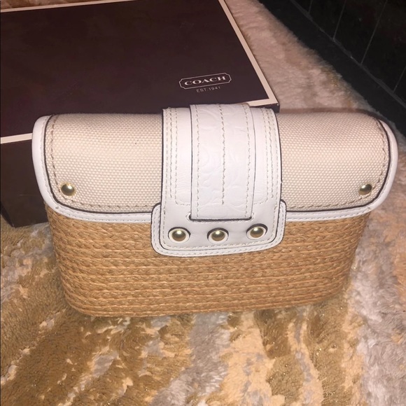 Limited Edition Coach Straw Clutch Bag - Picture 4 of 5